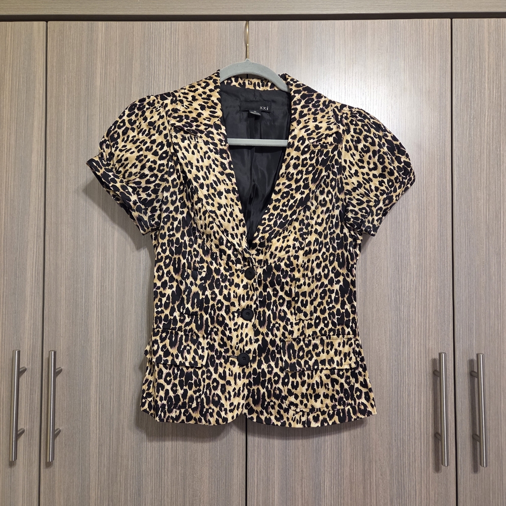 Forever 21 Animal Print Short Sleeve Blazer